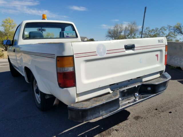 1990 White Toyota Pickup Pickup Truck