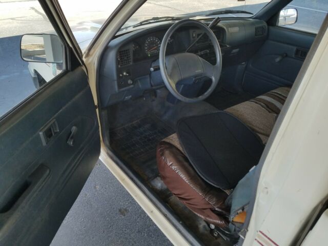 1990 White Toyota Pickup Pickup Truck