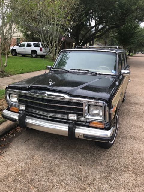 1991 Black Jeep Wagoneer Wagon