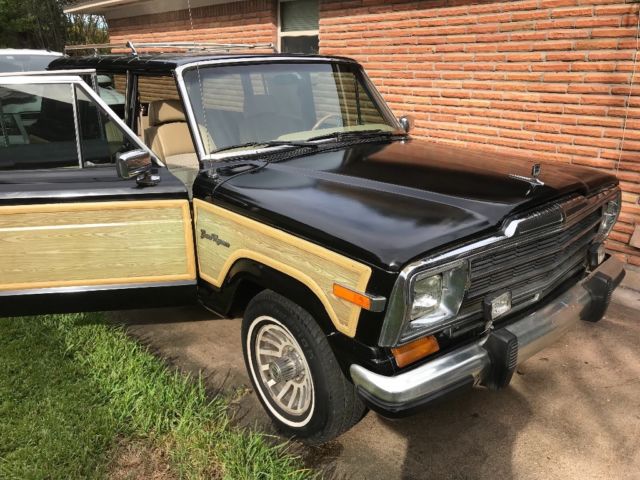 1991 Black Jeep Wagoneer Wagon