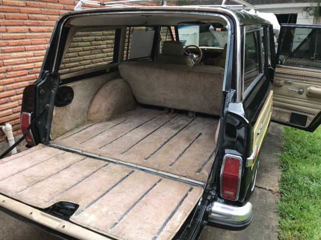 1991 Black Jeep Wagoneer Wagon
