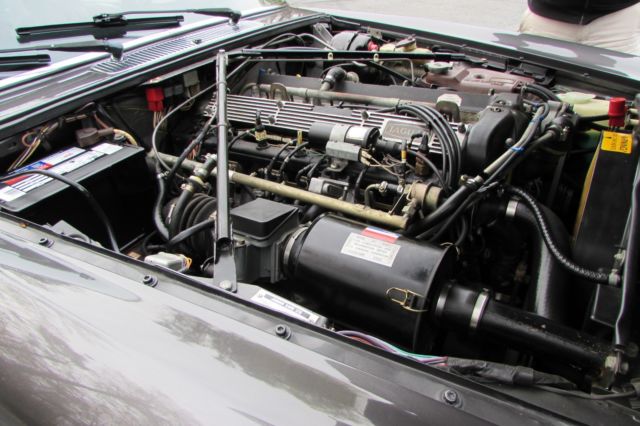 1986 Gray Jaguar XJ6 Sedan