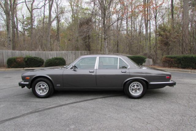 1986 Gray Jaguar XJ6 Sedan