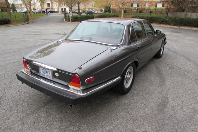 1986 Gray Jaguar XJ6 Sedan