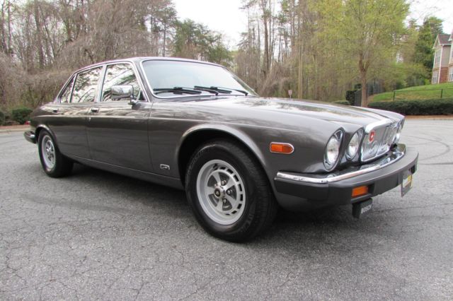 1986 Gray Jaguar XJ6 Sedan