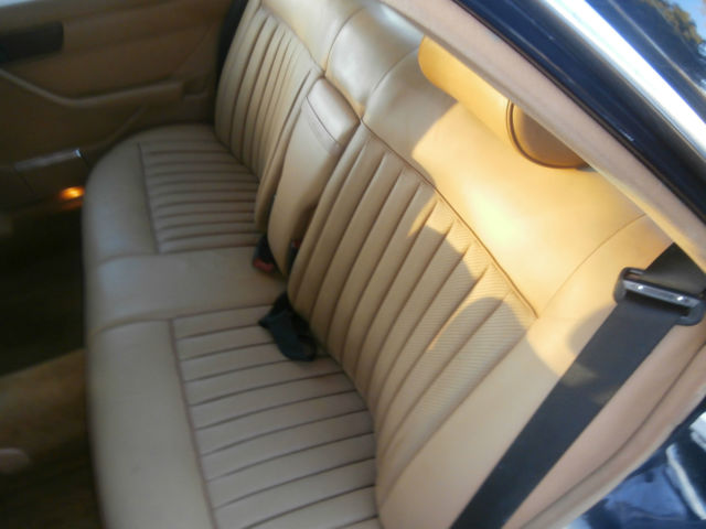 1988 mid night blue Mercedes-Benz 300-Series Sedan