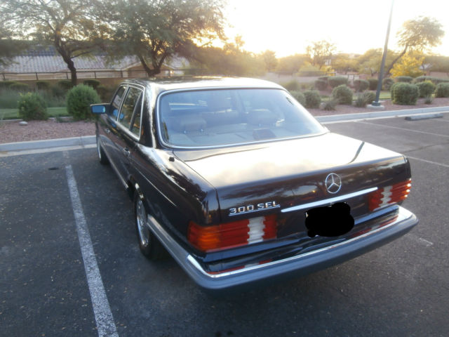 1988 mid night blue Mercedes-Benz 300-Series Sedan