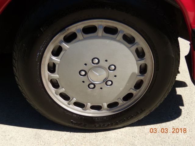 1989 Red Mercedes-Benz SL-Class Convertible