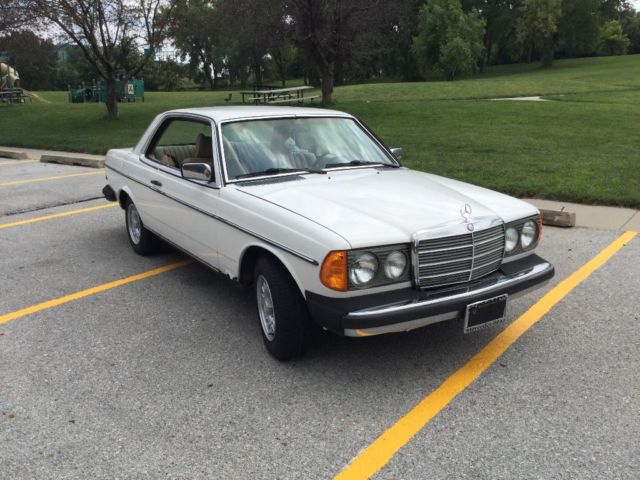 1979 White Mercedes-Benz Other Coupe