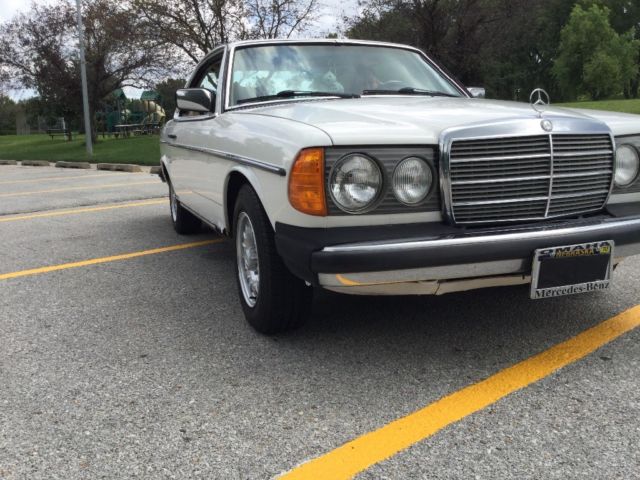 1979 White Mercedes-Benz Other Coupe