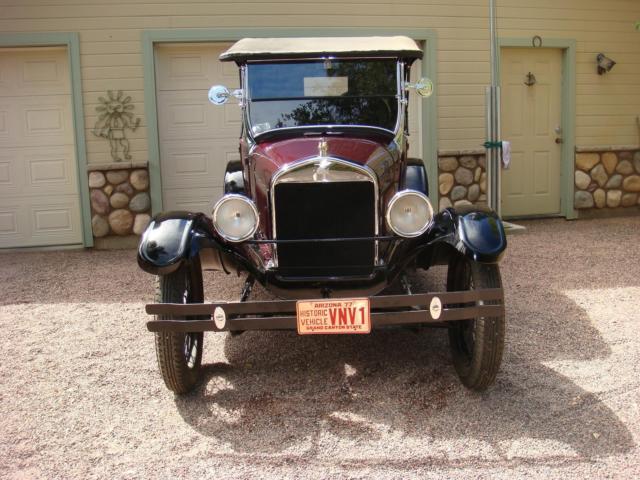 1927 Black & Maroon Ford Model T turer