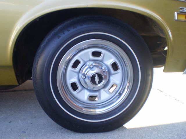 1971 Gold Chevrolet Nova Coupe