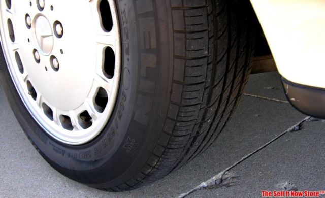 1986 Tan Mercedes-Benz SL-Class Convertible