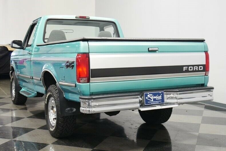 1994 Green Ford F-150 Pickup Truck