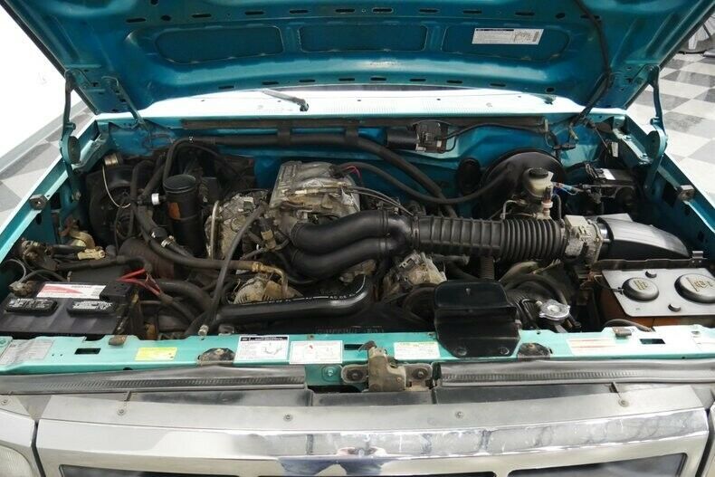 1994 Green Ford F-150 Pickup Truck