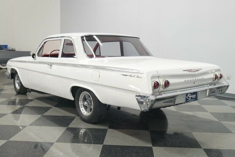 1962 White Chevrolet Bel Air/150/210 Sedan