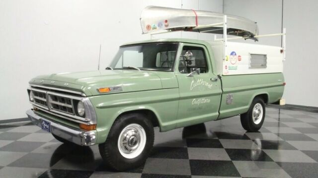 1971 Green Ford F-250 Pickup Truck