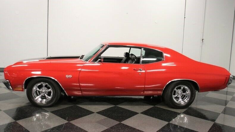 1970 Red Chevrolet Chevelle Coupe