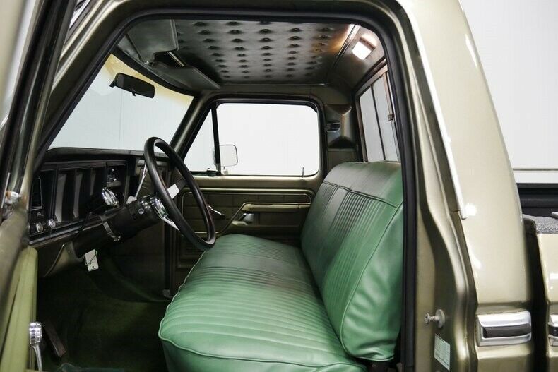1977 Green Ford F-150 Pickup Truck