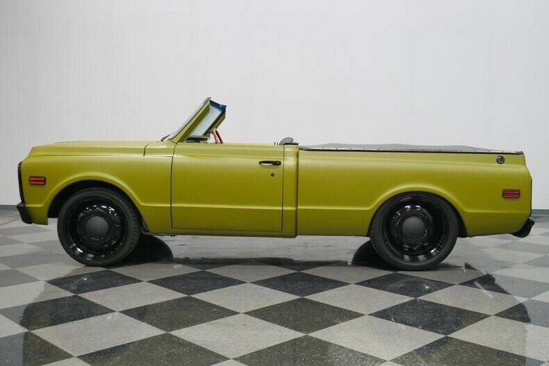 1971 Green Chevrolet C-10 Pickup Truck