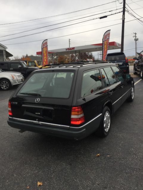 1994 Black Mercedes-Benz 300-Series Wagon