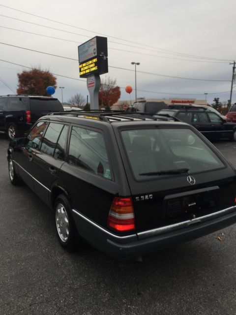 1994 Black Mercedes-Benz 300-Series Wagon