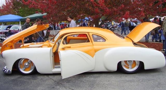 1949 Dreamsicle Oldsmobile Custom Cruiser