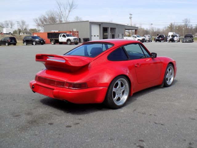 1983 Red Porsche 911