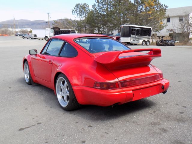 1983 Red Porsche 911