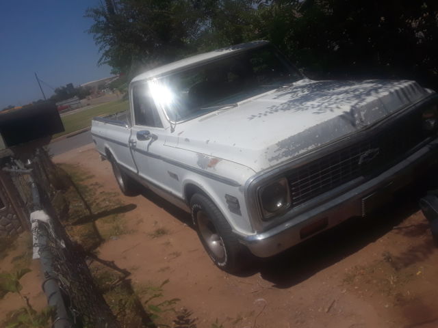 1972 White Chevrolet C-10