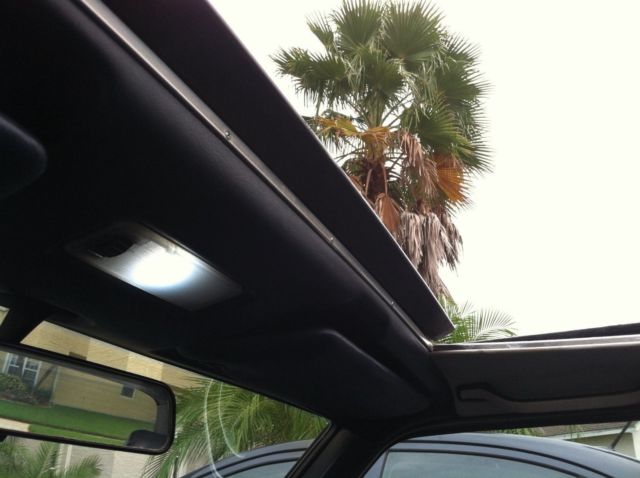 1984 Blue Mercedes-Benz 300-Series Sedan