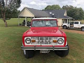 1977 Red Ford Bronco SUV