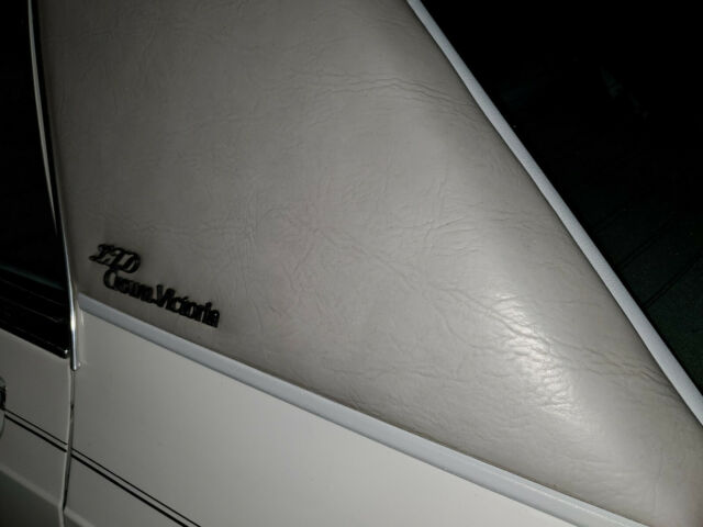 1987 Gray Ford Crown Victoria Sedan