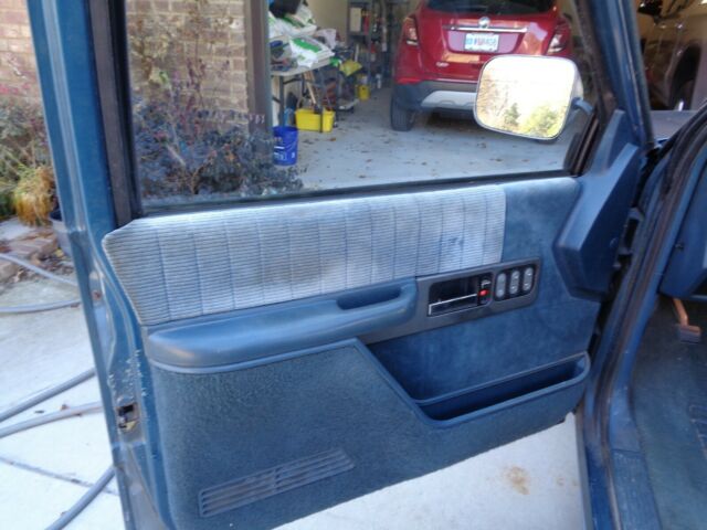 1990 Blue Chevrolet Silverado 1500 Standard Cab Pickup