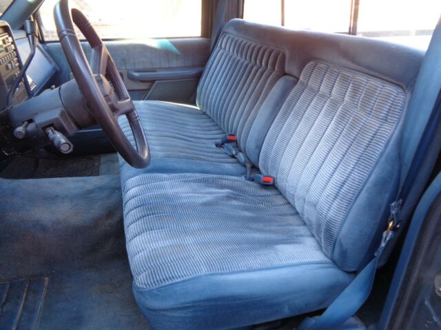 1990 Blue Chevrolet Silverado 1500 Standard Cab Pickup