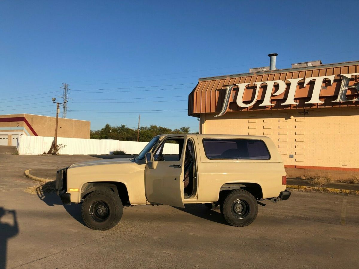1986 Tan Chevrolet Blazer SUV