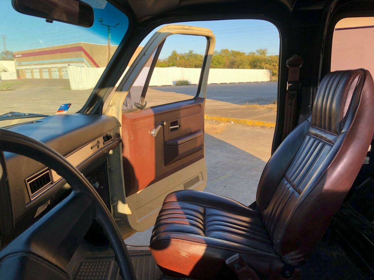 1986 Tan Chevrolet Blazer SUV