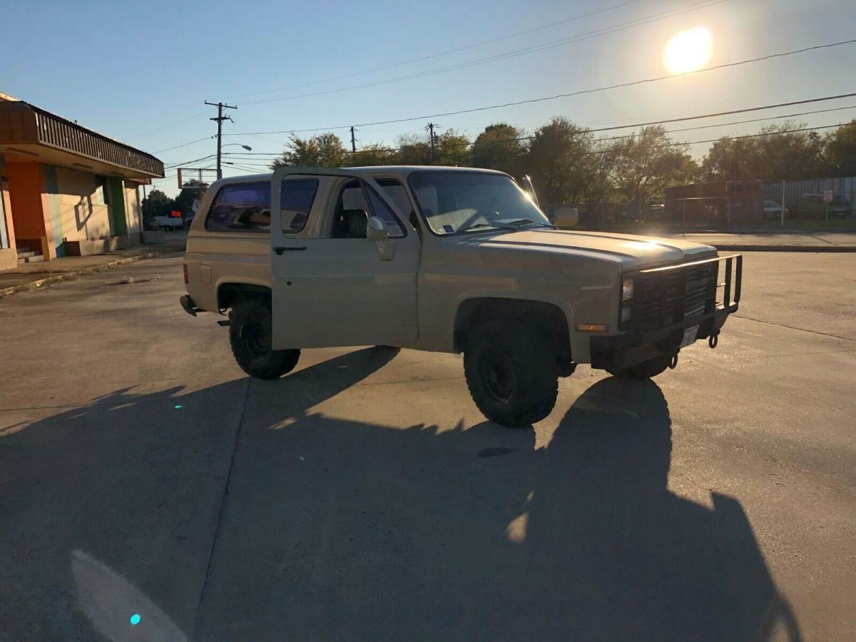 1986 Tan Chevrolet Blazer SUV