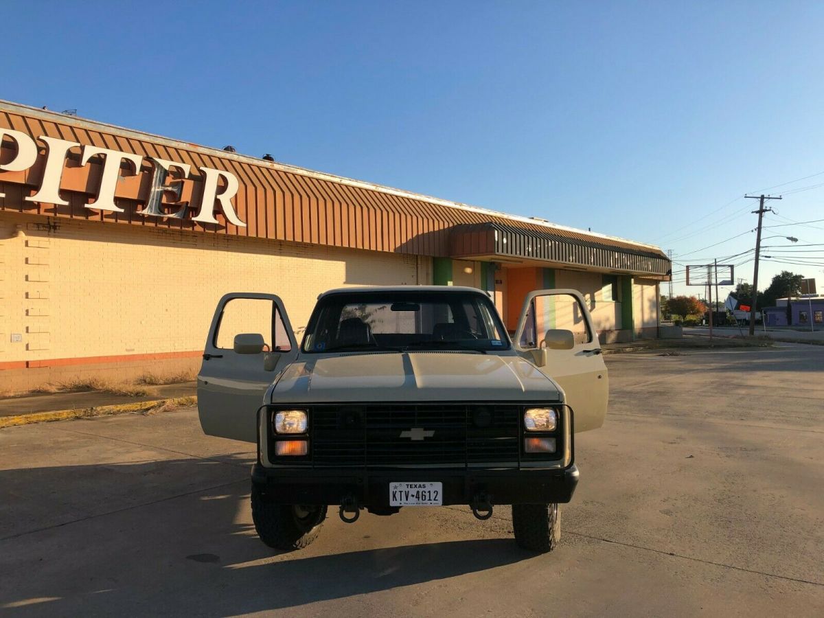 1986 Tan Chevrolet Blazer SUV