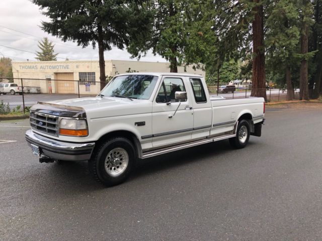 1994 White Ford F-250 Extended Cab Pickup