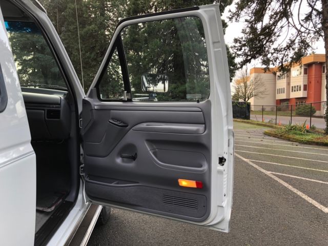 1994 White Ford F-250 Extended Cab Pickup