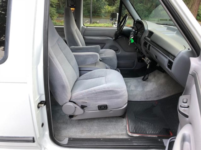 1994 White Ford F-250 Extended Cab Pickup