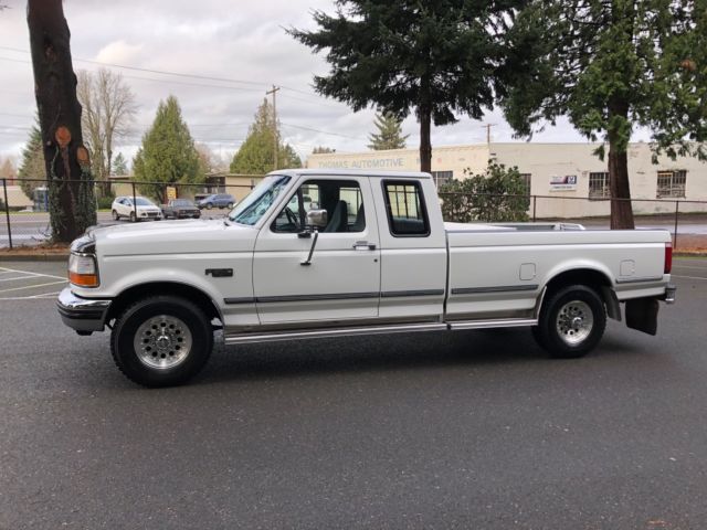 1994 White Ford F-250 Extended Cab Pickup