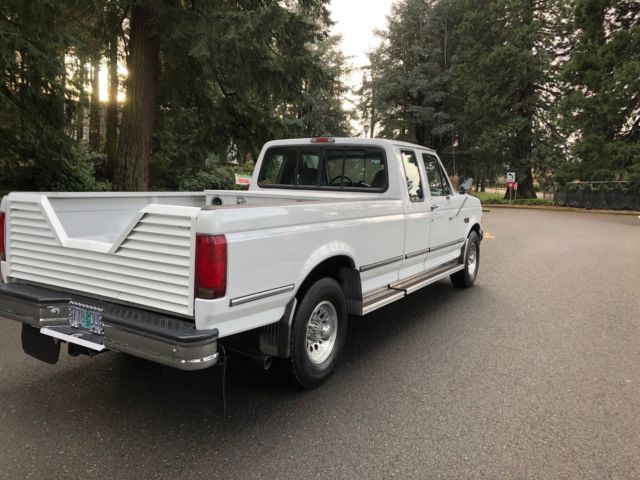 1994 White Ford F-250 Extended Cab Pickup