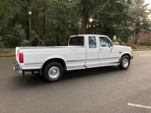 1994 White Ford F-250 Extended Cab Pickup