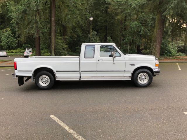 1994 White Ford F-250 Extended Cab Pickup