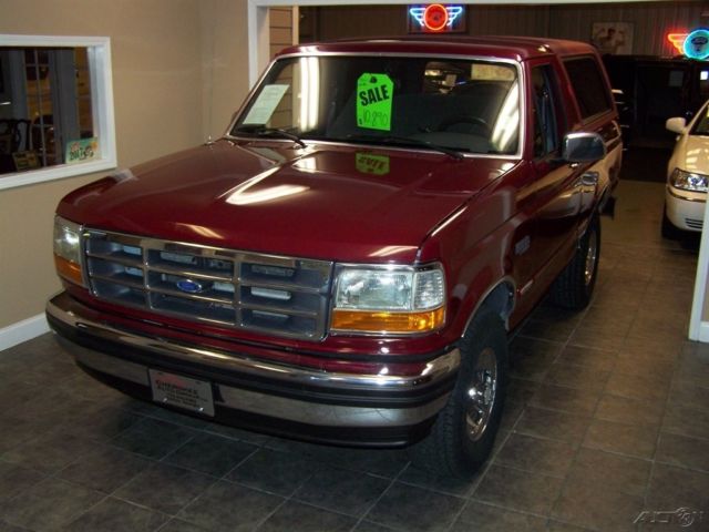 1993 Burgundy Ford Bronco SUV