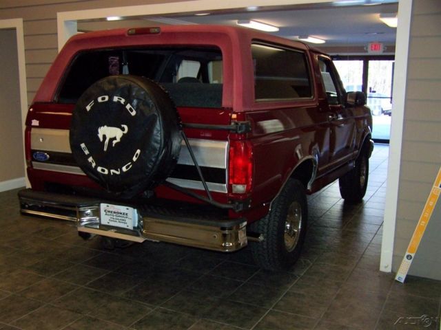 1993 Burgundy Ford Bronco SUV