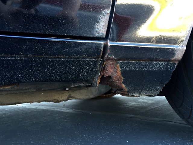 1988 Black BMW M5 Sedan