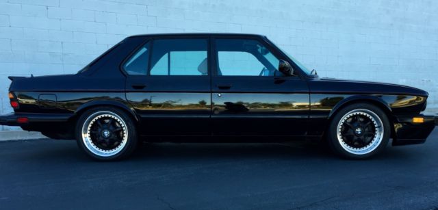 1988 Black BMW M5 Sedan